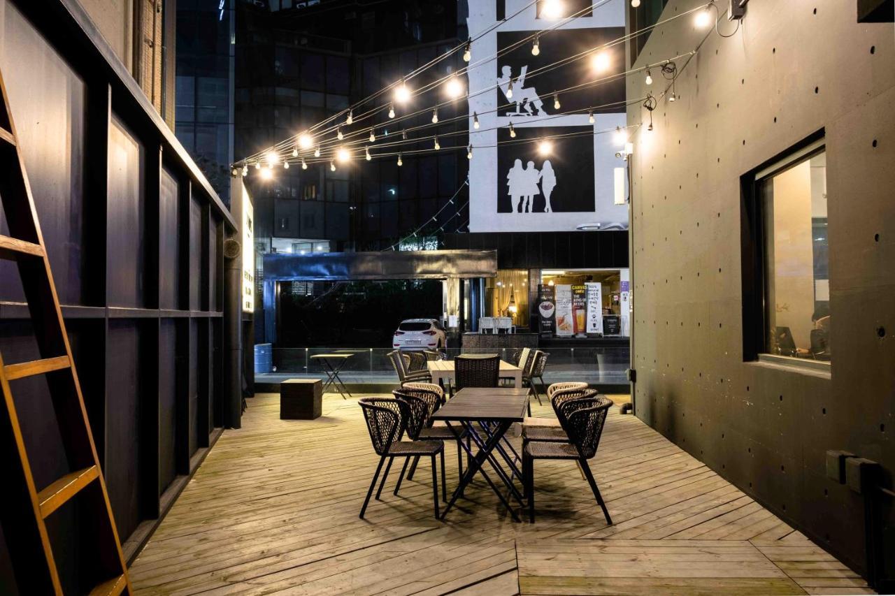 Canvas Black Guesthouse Busan Ngoại thất bức ảnh