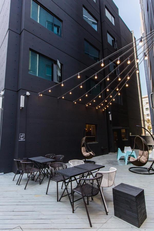 Canvas Black Guesthouse Busan Ngoại thất bức ảnh